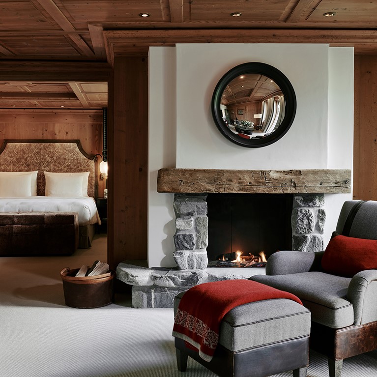 TheAlpinaGstaad_Rooms&Suites_0036_1920.jpg