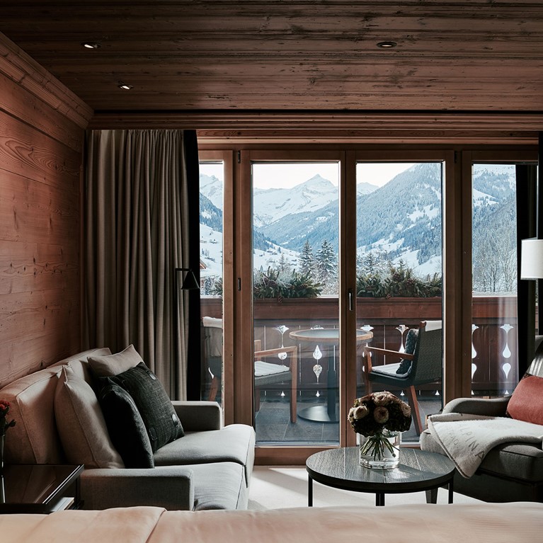 TheAlpinaGstaad_Rooms&Suites_0031_web.jpg